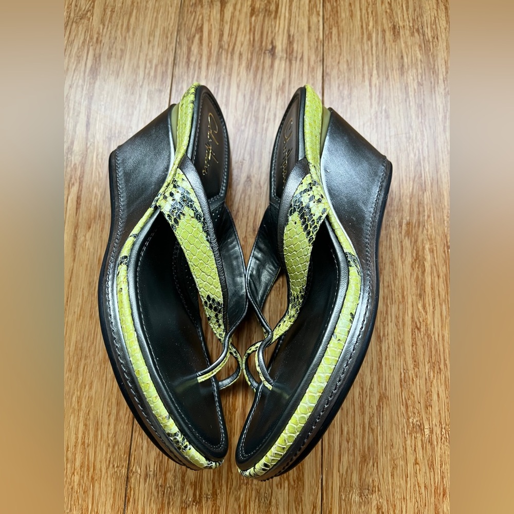 Cole Haan Air Snake 🐍 Wedge Heel Lime 🍋‍🟩 Green & Silver Leather Thong Sandal 8 - Picture 4 of 14